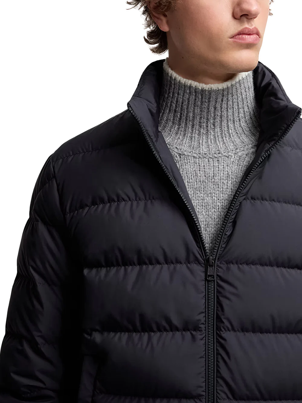 Moncler Men Montbrocq Hooded Short Down Jacket Navy - Image 6