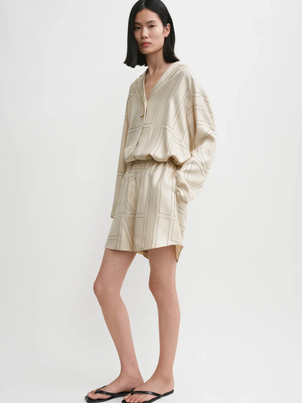 Toteme Monogram Silk Shorts Ivory - Image 3